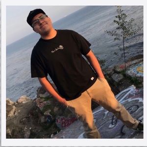 Meet your Posher, Javier